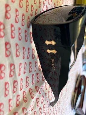 Gucci Glossy Black Oversized Sunglasses